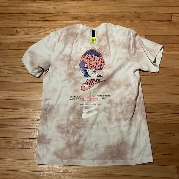 Cool graphic nike shirt men’s medium - Picture 3 of 3
